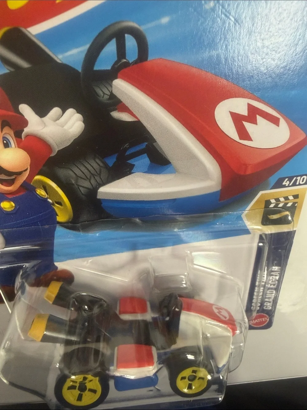 Hot Wheels Mario Kart Standard Kart - Blue, Yellow, Black